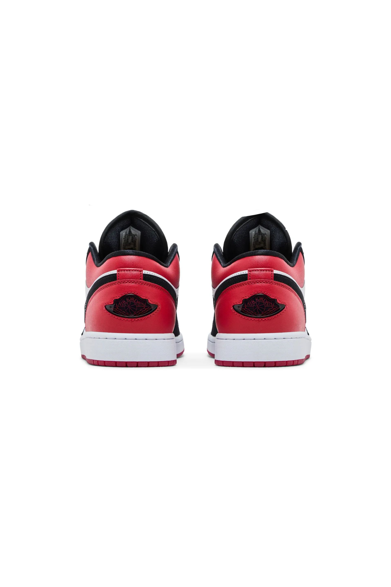 AIR JORDAN 1 LOW SE BLACK TOE 2025