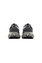 9060 BLACK CASTLE ROCK GREY